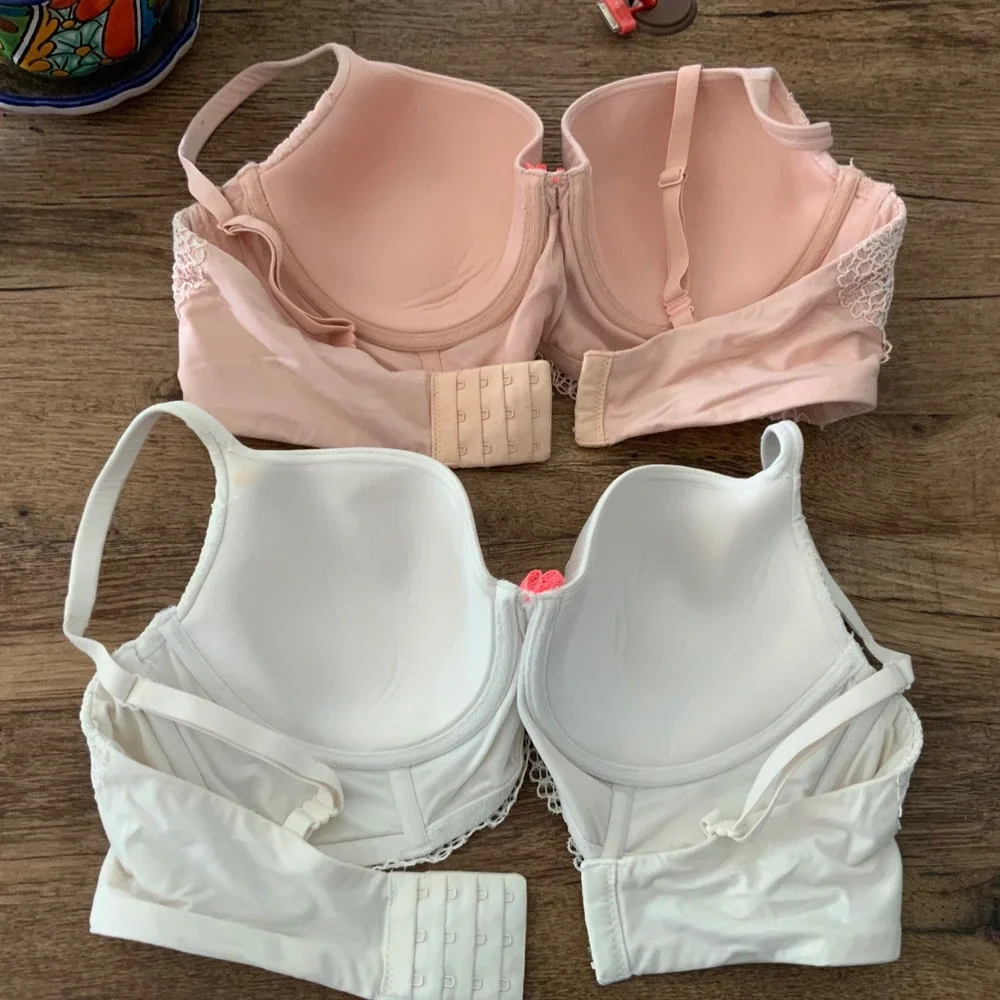 Victoria's Secret Lace Balconette Bra in Light Pink and White - Picture 5 of 7